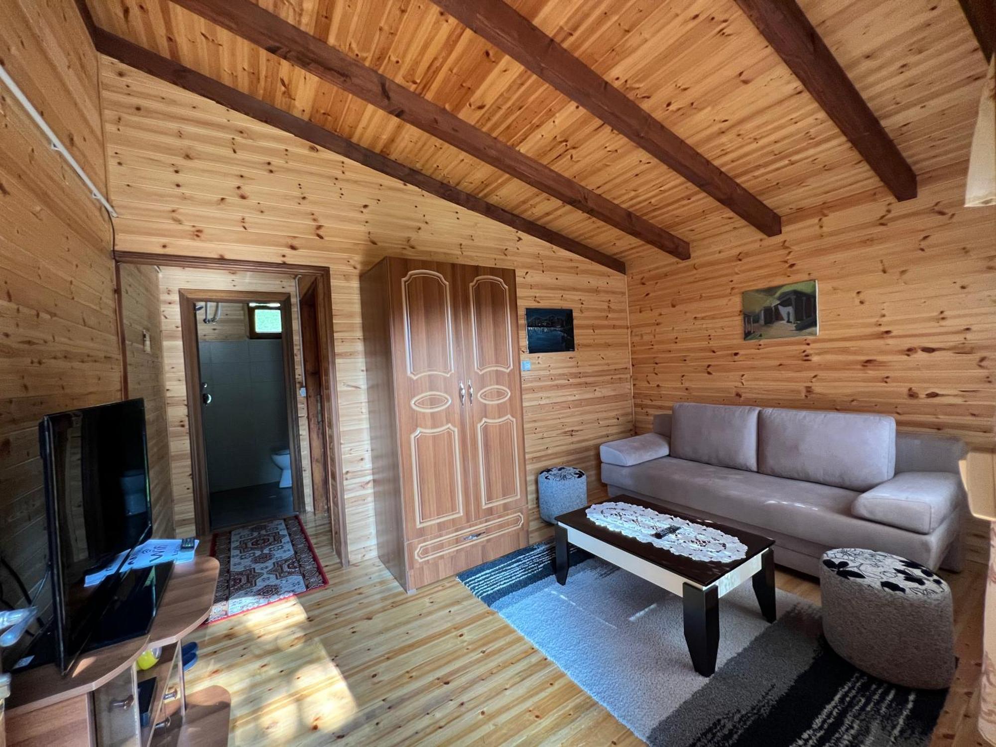Bujtina Uji I Panjes, Log Cabins Dukat Eksteriør bilde